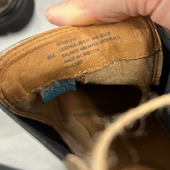 NWT $170 Sofft AQUA Collection Samira Leather Chelsea Boot - Waterproof! - Picture 9 of 9